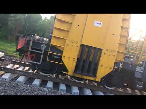 Видео: Работа укладочного крана УК 25/25 на пульте ДУ