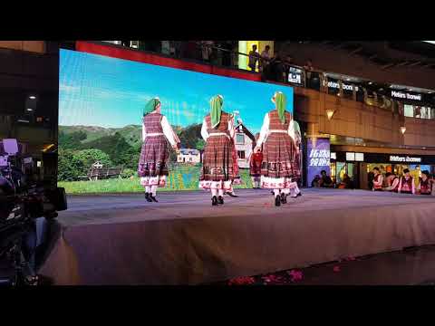 Видео: Академичен фолклорен ансамбъл - пролет в Загоре
