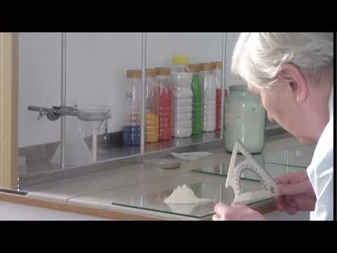 Видео: 1 Лб определение угла естественного откоса