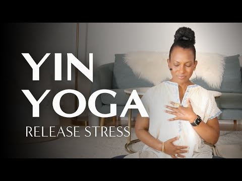 Видео: Инь-йога для снятия стресса: мягкая, питательная практика для снятия напряжения и успокоения ума