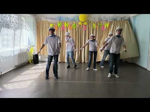 Видео: "Afric Simone – Hafanana" Танець з капелюхами.