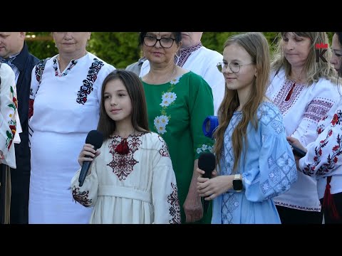 Видео: Великодні гаївки у храмах м. Калуша