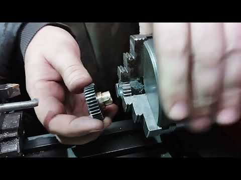 Видео: Где взять шестерни для токарного станка ТВ 16