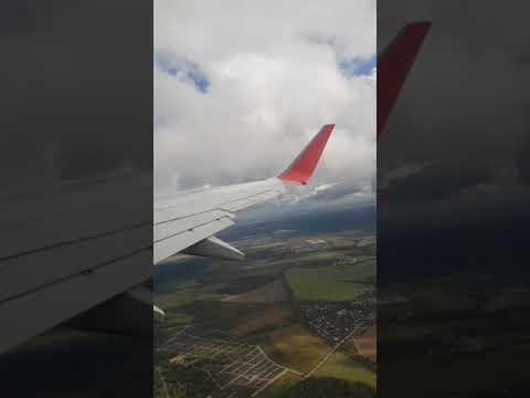 Видео: Парень летит на самолете в первый раз! Шок!!!