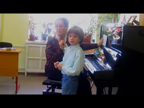 Видео: Проверка слуха.Экзамен в 1класс ЦМШ А.Шило 6л.муз.школа при Мос.консерватории