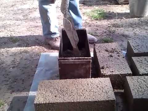 Видео: Изготовление арболитовых блоков за две минуты