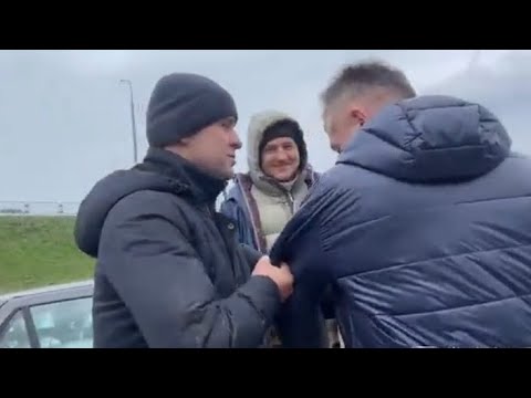 Видео: Торги на БАРАХОЛКЕ дошли до ДРАКИ. Продавили немецкие вещи