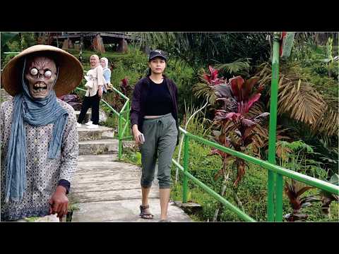 Видео: Ох, как страшно..!! Эта старая бабушка оказалась зомби