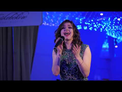 Видео: Аллилуйя - из м/ф "Шрек" - Hallelujah - from the movie "Shrek" , исполняет Кристина Логацкая