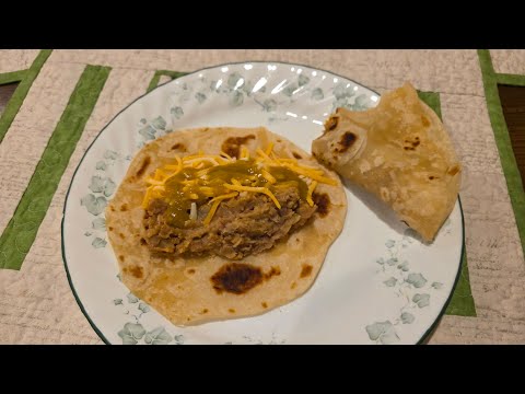 Видео: 🌮 Как приготовить пережаренные бобы — просто и вкусно! 🌮