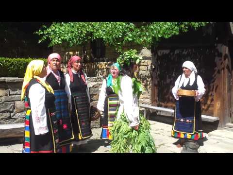 Видео: Народен обичай "Пеперуда" - АЕК "Етър"