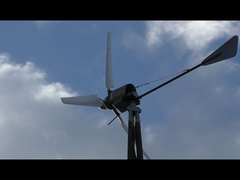 Видео: Информативно о работе  ветрогенератора МироДий.