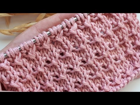 Видео: 🔥👍ЗАБЫТЫЙ плотный УЗОР спицами. Простой и интересный узор спицами.