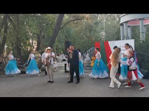 Видео: 28 АВГУСТА "МЕЛОДИИ ПРИДНЕСТРОВЬЯ" ЕВГЕНИЙ АВРАМОВ - "БАТЕ ТОБА"