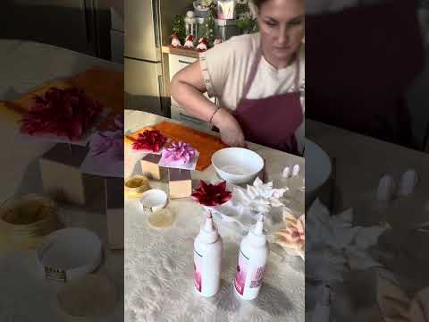 Видео: Пуансеттия из зефира 🌺🎄❄️ двумя насадками + окрашивание , 2 часть