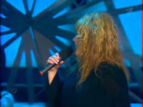 Видео: Алла Пугачева и Марк Тишман "Холодно в городе"