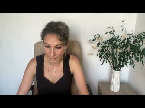 Видео: Луна в Близнецах ♊️ - общительная и любознательная 🤗