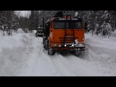 Видео: Гонки на Лесовозах Опасные лесные дороги Урал Камаз