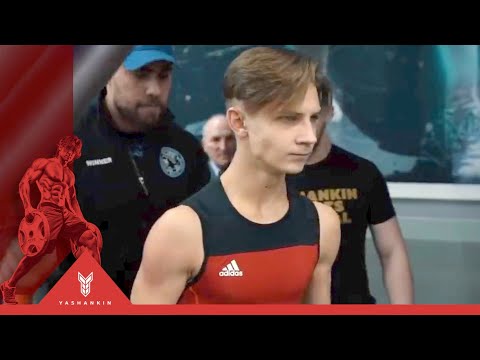 Видео: Покричал, настроился, поднял. Тяжелая атлетика 🏋️‍♂️