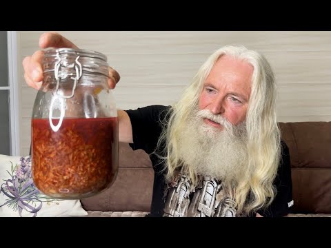 Видео: МУХОМОРНАЯ настойка: натуральный лечебный эликсир