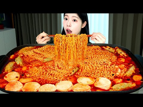 Видео: АСМР МУКБАНГ | Острый Юль Рамюн с мягким тофу. Жареная колбаса. Жареные пельмени, спам, кимчи.