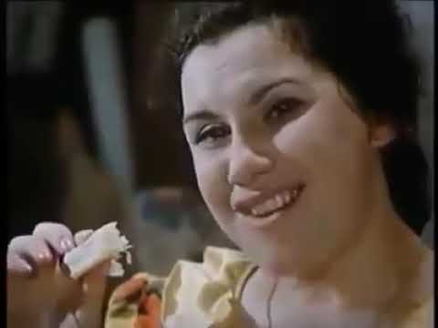 Видео: Откъс от българския игрален филм "Два диоптъра далекогледство"(1976), с участието на Георги Парцалев