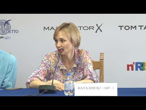 Видео: Пресс-конференция фильма "Ваш репетитор"