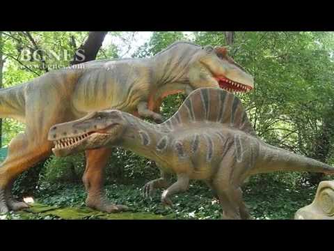 Видео: Рев на динозаври огласи Морската градина във Варна