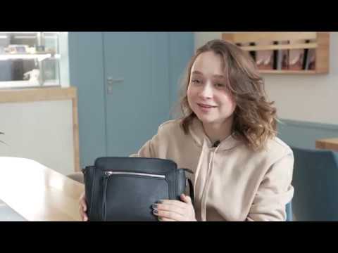 Видео: Что в сумке у Оли Сухоруковой?