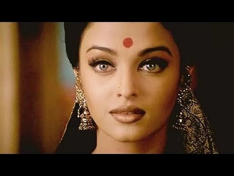 Видео: Зачем индусы делают точку (бинди) на лбу