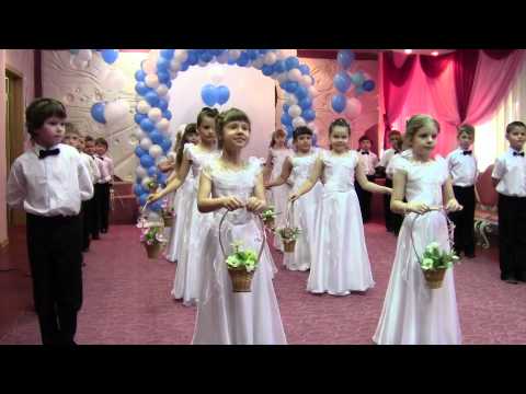 Видео: Детский сад 175 Танец цветов Воронеж хореограф Рыкунова Е.А.