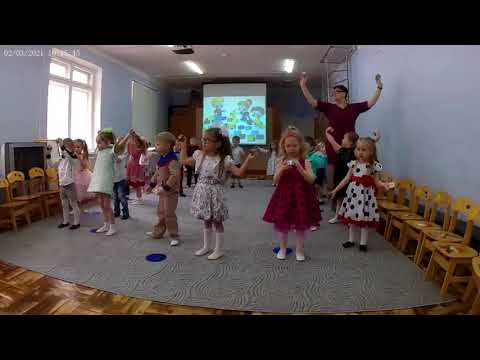 Видео: "Танец с кубиками" Евтодьевой Аллы / малыши/
