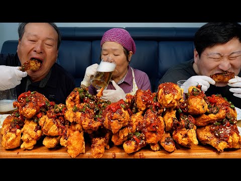 Видео: Домашняя жареная курица с острым перцем чили и редисом - кулинарное шоу Мукбанг