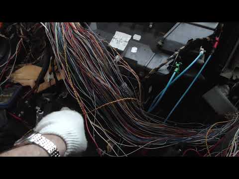 Видео: Видео про выпутывание проводки для подогревов сидений E39 дорест , что бы не затерялось часть 2