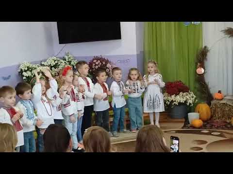 Видео: Пісня «Осінній дощик» старша група свято «Іменини Гарбуза»