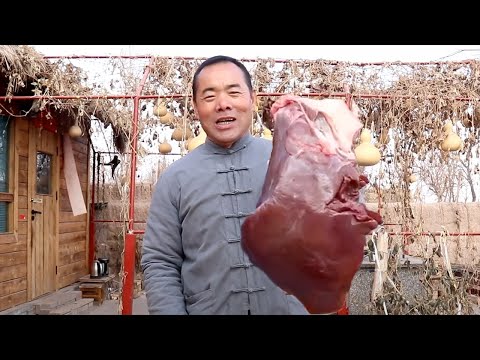 Видео: Барбекю из печени быка на большой тарелке, поесть и выпить с Friend｜Uncle Сельский гурман