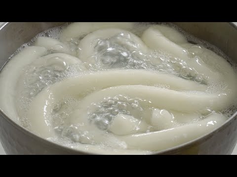 Видео: (Корейская еда) Сделано из картофеля. Это называется ттокпокки | Легкий рецепт картофеля