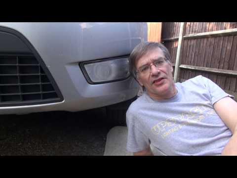 Видео: Ford Mondeo MK4 - Снятие противотуманных фар