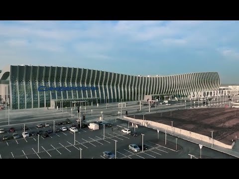 Видео: Аеропорт «Сімферополь»: чи летять туристи?