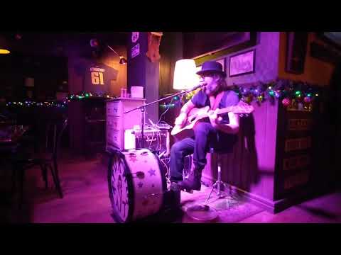 Видео: Роман Езык "Фрикинг аут" - Песня о Родине (Широка моя страна родная)