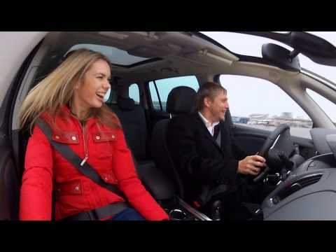 Видео: OPEL ZAFIRA TOURER: Тест-драйв в программе Москва рулит.
