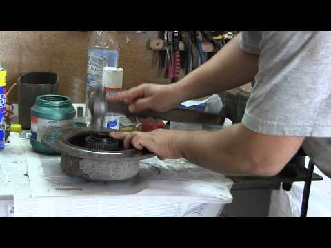 Видео: Замена подшипника и кулака задней ступицы OPEL Vectra A