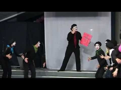 Видео: Мини-спектакль "Глиняные горшки"