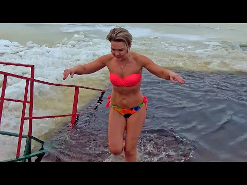 Видео: УуеЕ!! Купание на Крещение, купание зимой в Гомеле. 2024. 19 января. Часть 3.