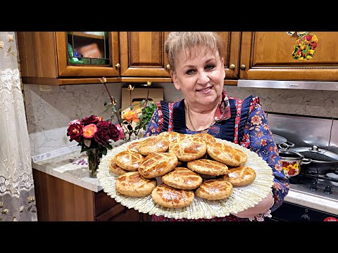 Видео: Неймовірно смачні МЕДОВІ КОРЖИКИ до чаю! Домашня випічка! Швидкий та простий рецепт!