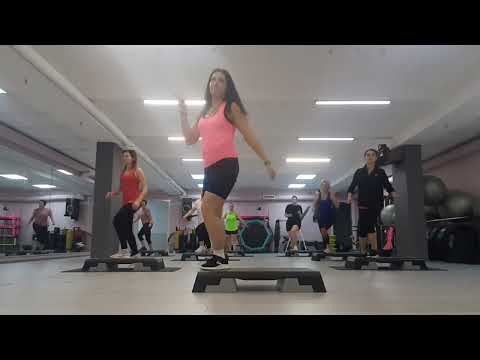 Видео: СТЕП АЭРОБИКА ЦЕЛАЯ ТРЕНИРОВКА / STEP AEROBICS