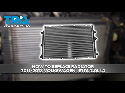 Видео: Как заменить радиатор 2011-2018 Volkswagen Jetta 2.0L L4