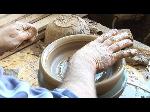 Видео: Грънчари - Троян