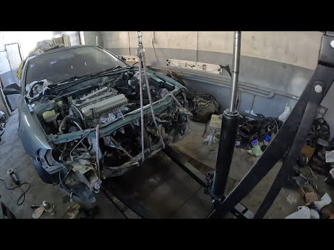 Видео: Toyota Sprinter Trueno ae 101 4AGE часть 6: мотор в базе, первый запуск!
