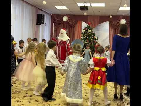 Видео: Новогодний утренник подготовительной группе. Волшебный колокольчик. Третья часть ￼
